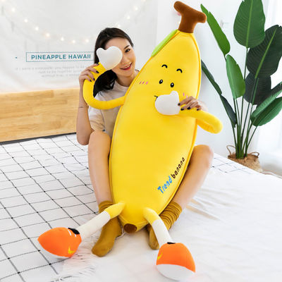 Gối ném trang trí nhà sang trọng với thiết kế chuối